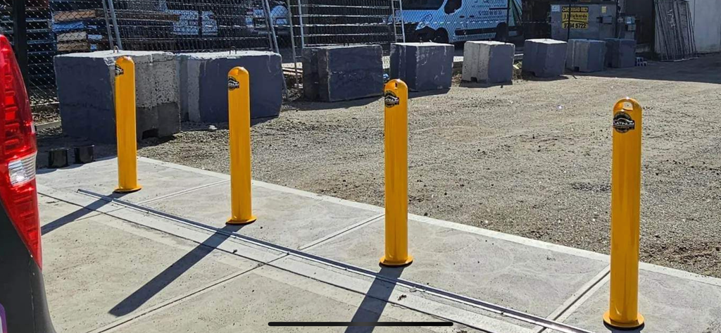 114mm Platinum Key Lock Removable Bollard -Yellow